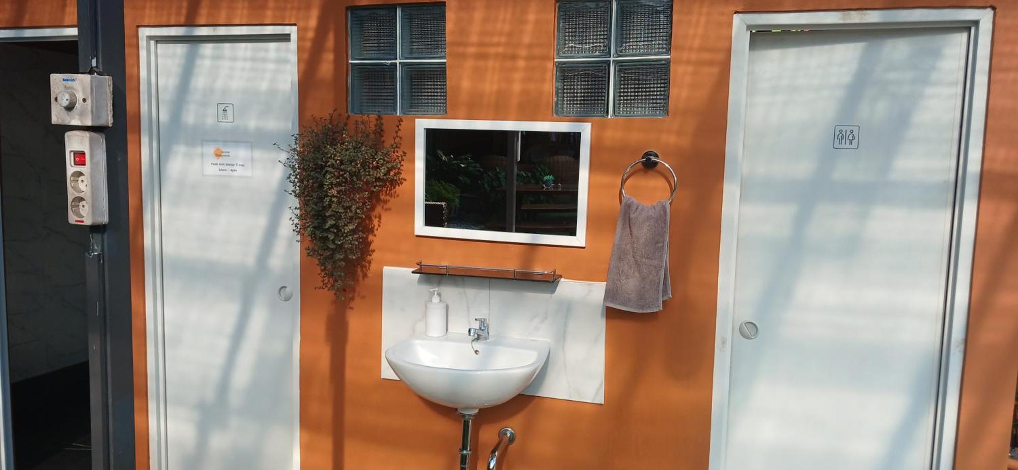 Dewi Sri Guesthouse Mataram Exterior foto